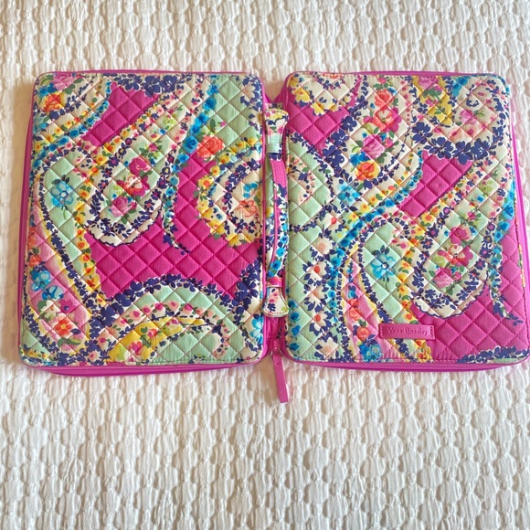 Vera Bradley Multi-Use Computer Case - Picture 8 of 11